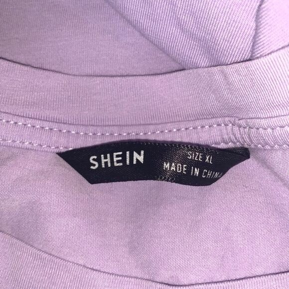 Mens Lavender Graphic T-Shirt With Black Dragon Print Shein XL Cotton/Spandex Bl - Picture 2 of 7